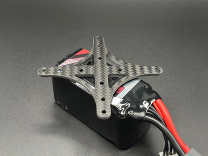 MIROKUボトムプレートの溝に噛み合うロックプレート